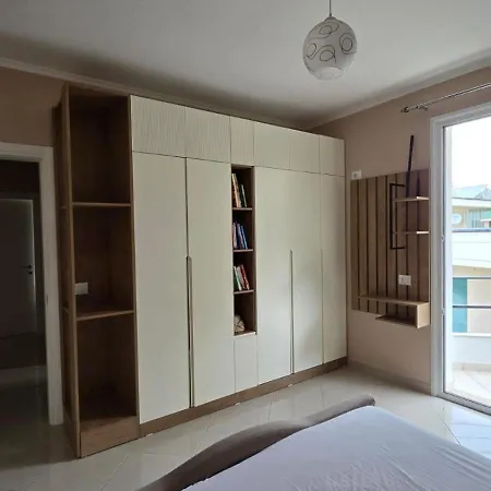 Tirent Apartment-modern Living *