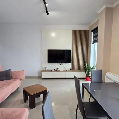 Tirent Apartment-modern Living Apartment *
